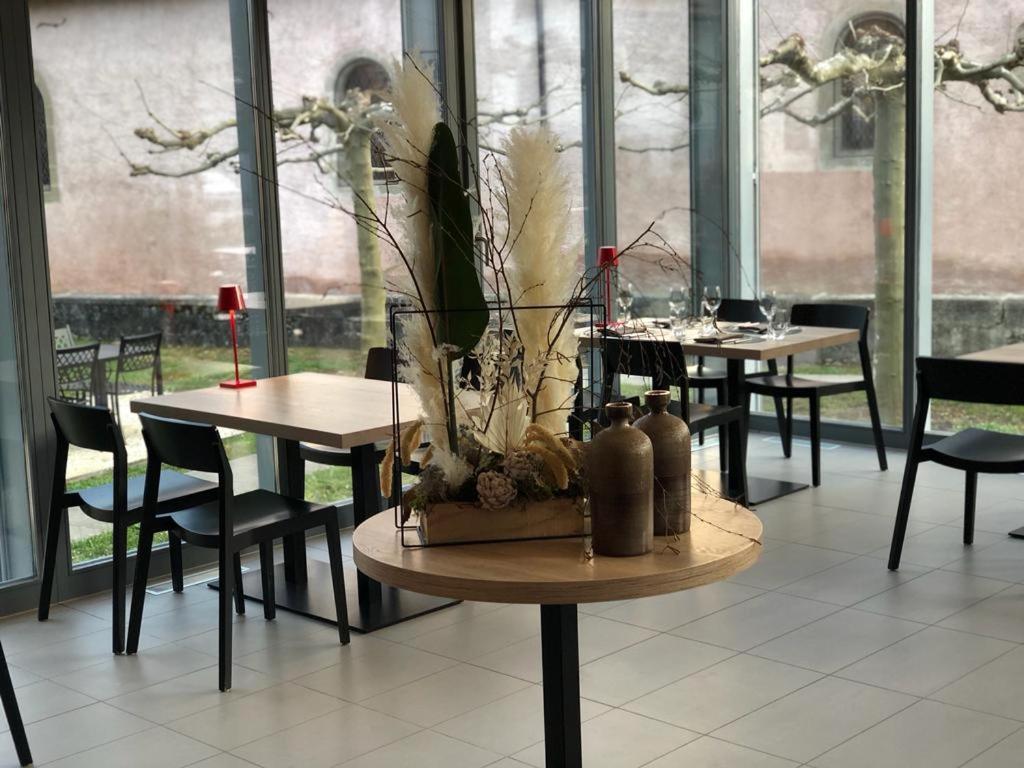 Au Boeuf Rouge Hotel Crassier Kültér fotó