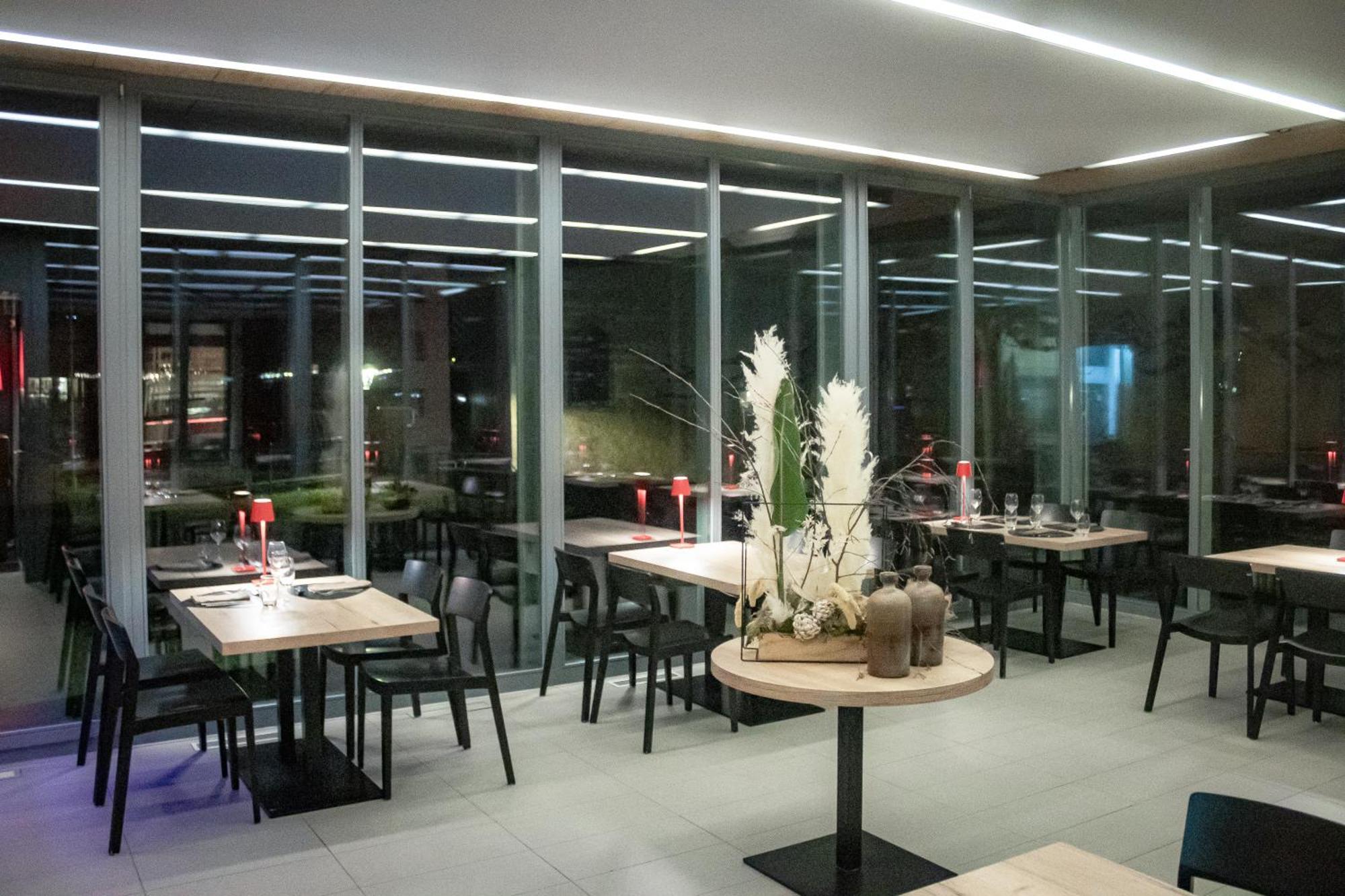 Au Boeuf Rouge Hotel Crassier Kültér fotó
